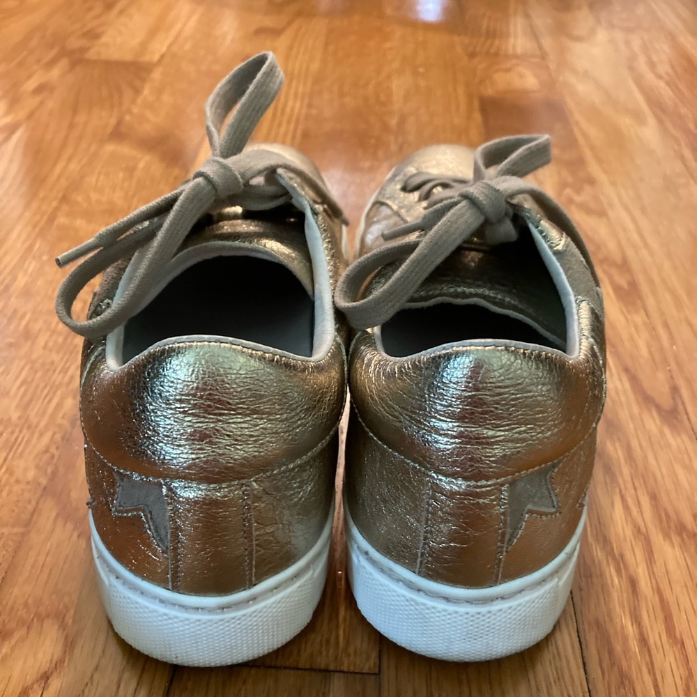 Gold stars Stockton shoes